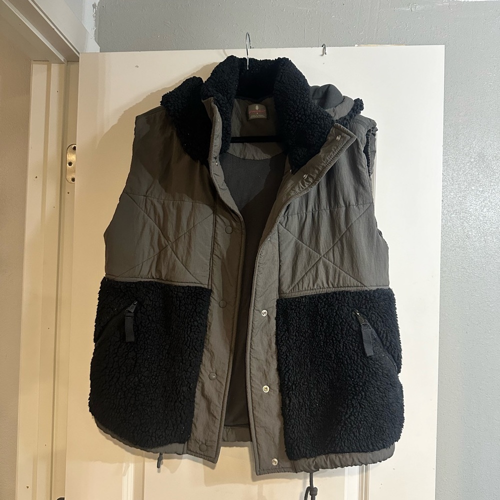 Free people vest